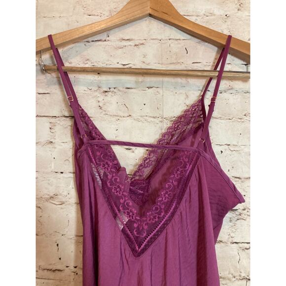 Linea Donatella Nightgown Womens‎ Medium Berry Satin & Lace Babydoll Romantic - Picture 14 of 15